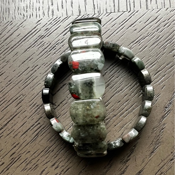 African blood soft bangle - Picture 1 of 5